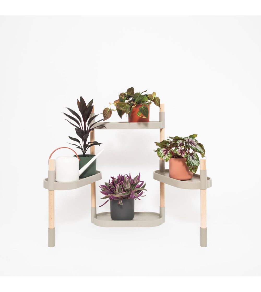 Plant shelves with selfwatering CitySens