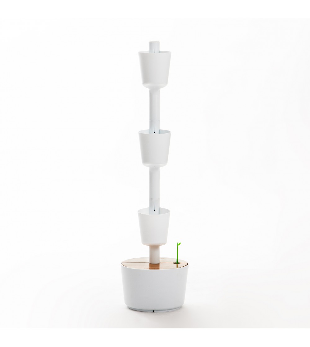 Fioriera verticale da esterno con 3 vasi in plastica verde